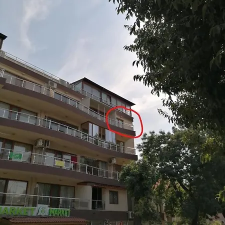 Апартамент - студио в кв сарафово с морски изглед Бургас