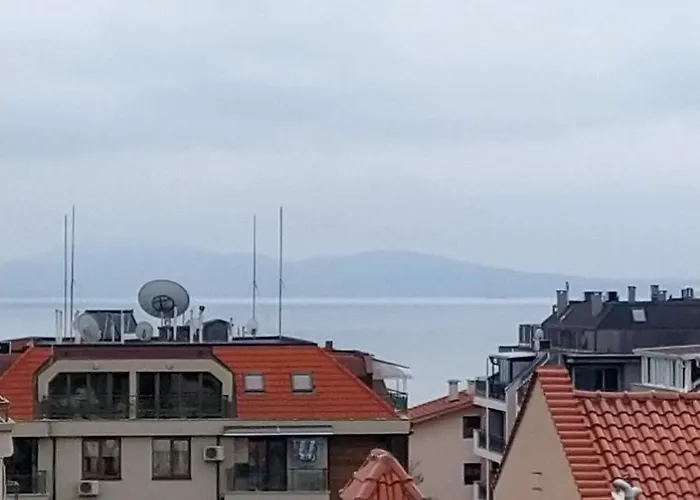 Апартамент - студио в кв сарафово с морски изглед Бургас