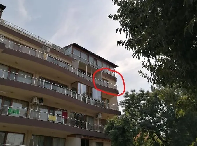 Апартамент - студио в кв сарафово с морски изглед Бургас