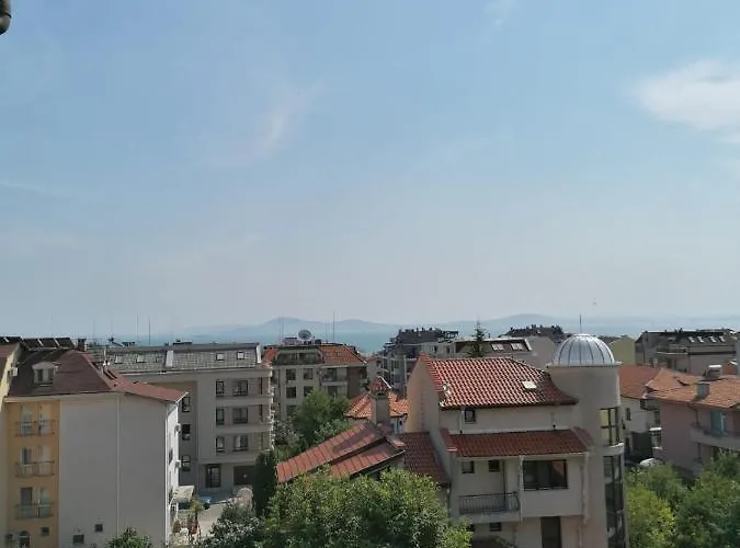 - студио в кв сарафово с морски изглед * Burgas City