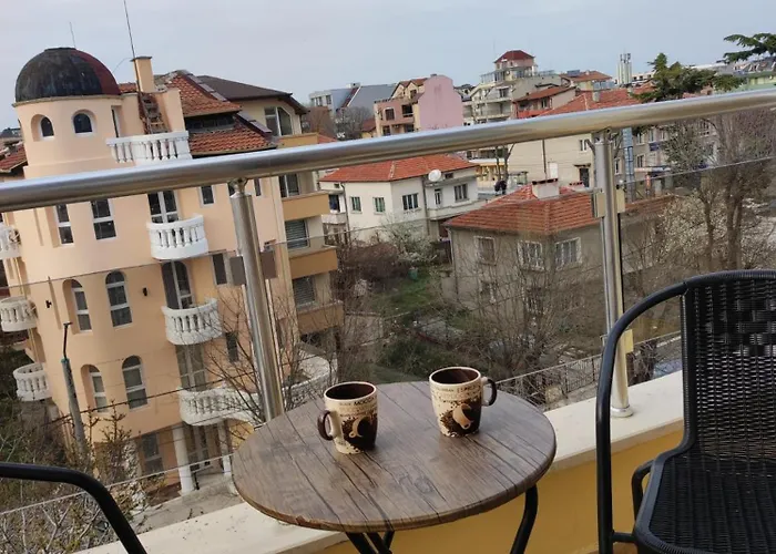 Апартамент - студио в кв сарафово с морски изглед *