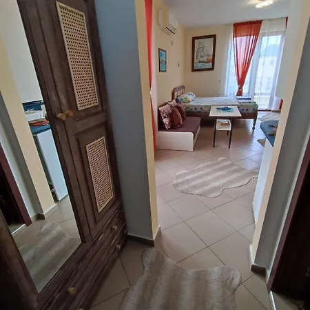 - студио в кв сарафово с морски изглед Burgas