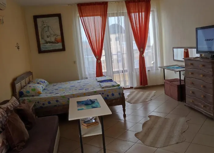 Apartamento - студио в кв сарафово с морски изглед *